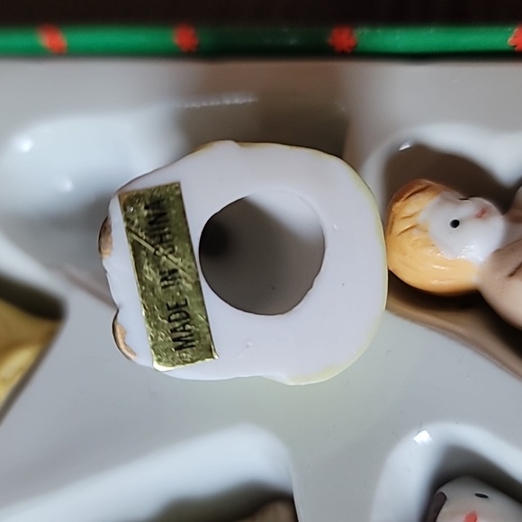 Vintage Porcelain Mini Nativity Set - Picture 6 of 6
